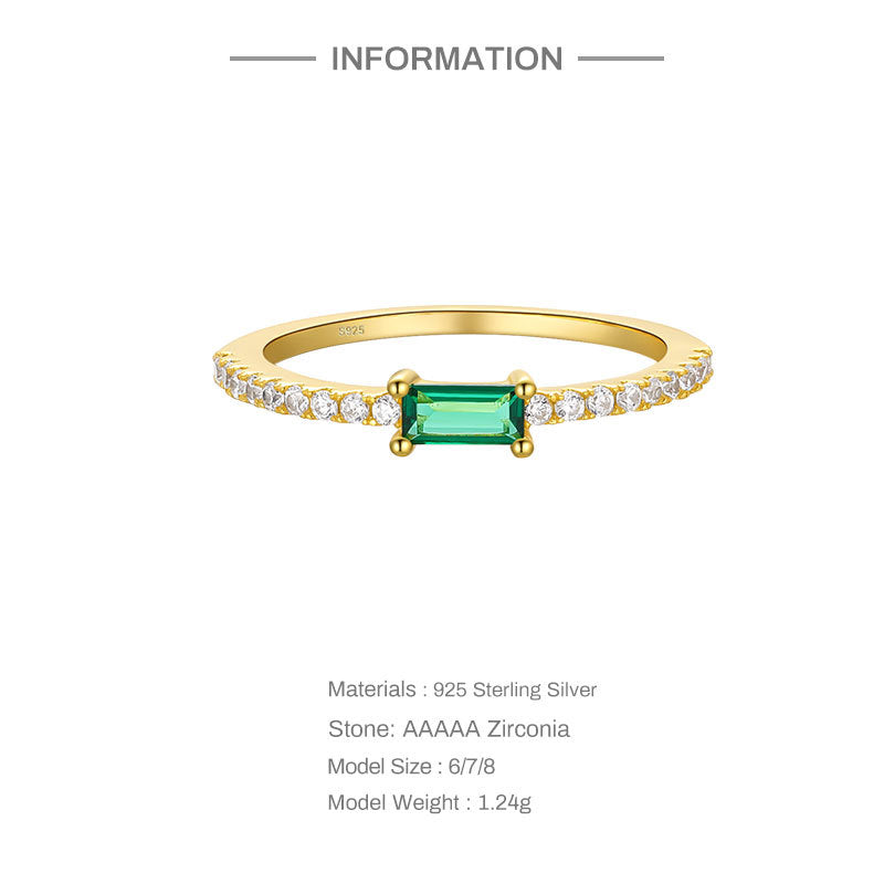 Ring mit farblichem Stein